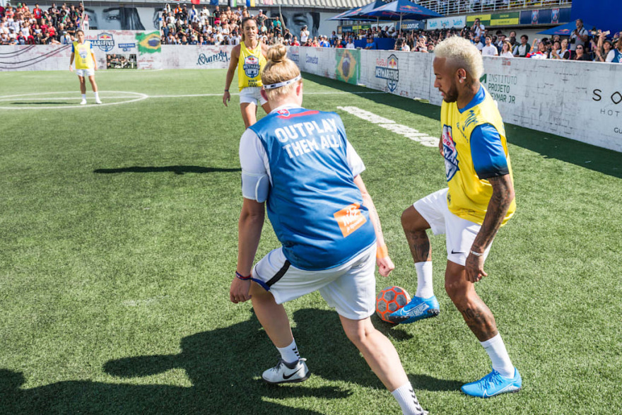 Νεϊμάρ: Η ζωή του Βραζιλιάνου βιρτουόζου από τις αλάνες... στην κορυφή 