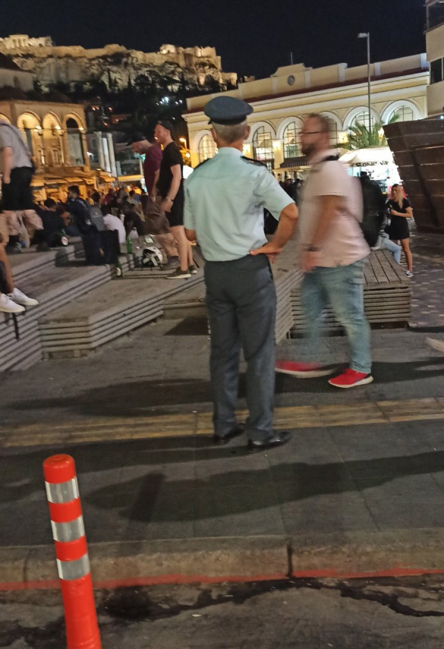 Κορωνοϊ'ος: Μεγάλη επιχείρηση της ΕΛΑΣ στις γεμάτες πλατείες της Αθήνας