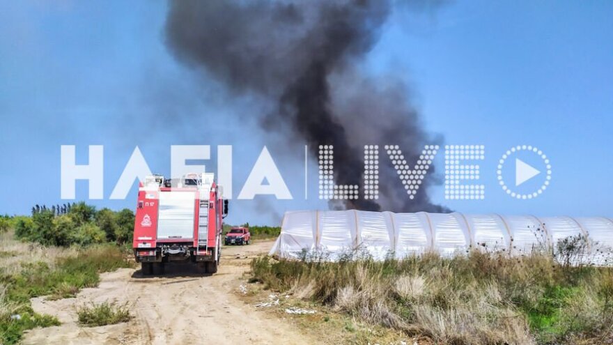 Υπό έλεγχο η μεγάλη φωτιά στη Μανωλάδα  