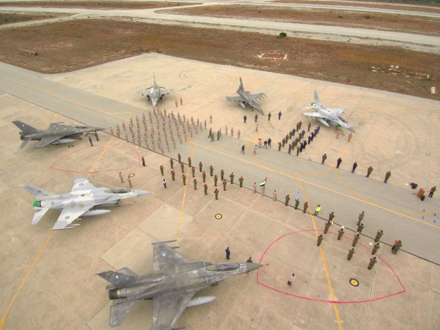 «Ασπίδα» πάνω από το Αιγαίο: Εικόνες που «κόβουν την ανάσα» από τις κοινές στρατιωτικές ασκήσεις Ελλάδας - Αραβικών Εμιράτων