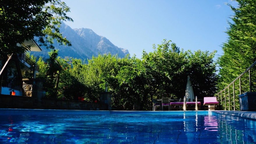 ΘΕΜΑ 104.6 - Γκάλοπ υπουργών: Μάχη Άδωνη - Παναγιωτόπουλου για την πρωτιά, θρίλερ στις τελευταίες θέσεις - Ψηφίστε (ως σήμερα βράδυ) και κερδίστε