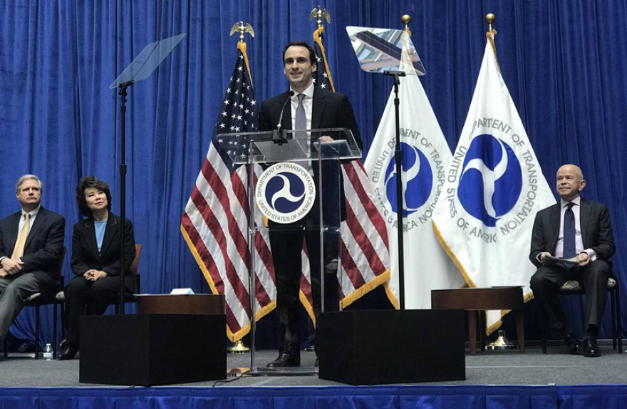 Μάικλ Κράτσιος... ο Έλληνας υφυπουργός του Τραμπ: Από τις βουτιές στα Μαγεμένα της Χίου, στον Λευκό Οίκο