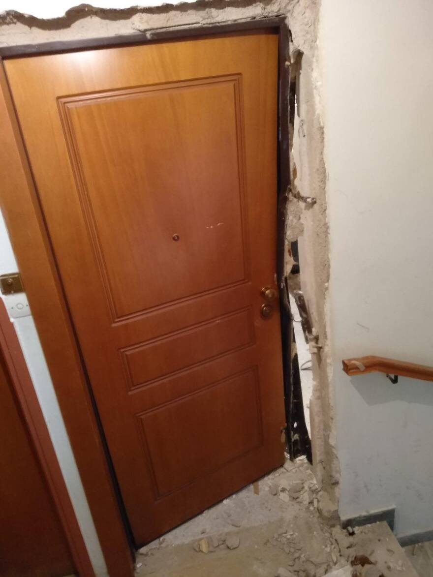 Απίστευτη διάρρηξη μέρα- μεσημέρι σε διαμέρισμα στα Εξάρχεια