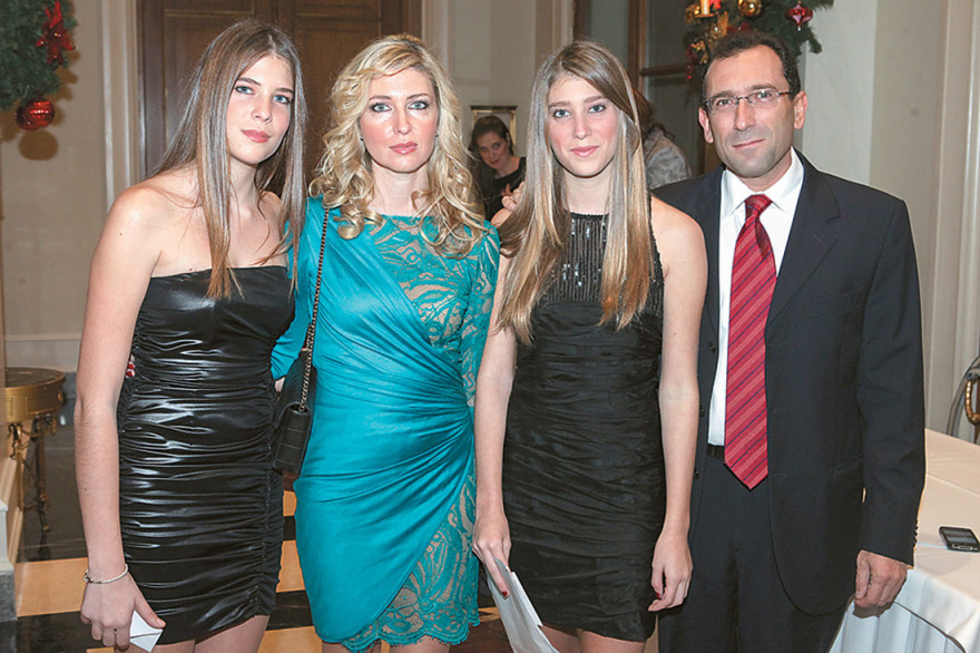 Λουκάς Νομικός: Η δικαστική διαμάχη του εφοπλιστή με τις κόρες του... έφτασε έως το «Voice»!