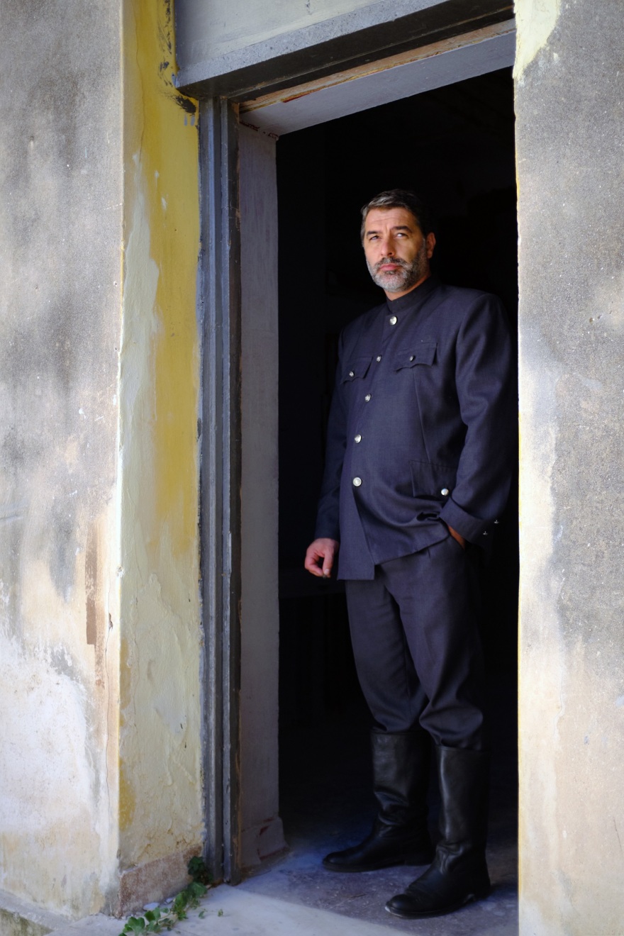 Άγριες Μέλισσες: Ο Βασίλης Μπισμπίκης μπήκε στη σειρά και θα κάνει κόλαση τη ζωή της Ελένης