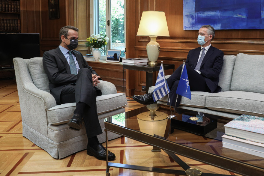 Η επίσκεψη Στόλτενμπεργκ και τα μηνύματα με την άσκηση «Λόγχη» του ναυτικού νότια της Κρήτης