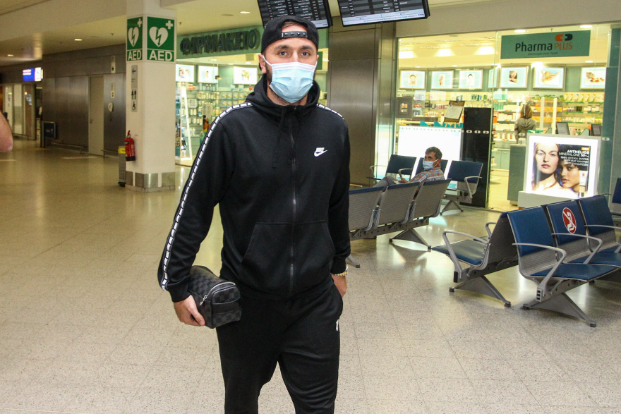 ΑΕΚ: Έφτασε στην Αθήνα ο Τάνκοβιτς