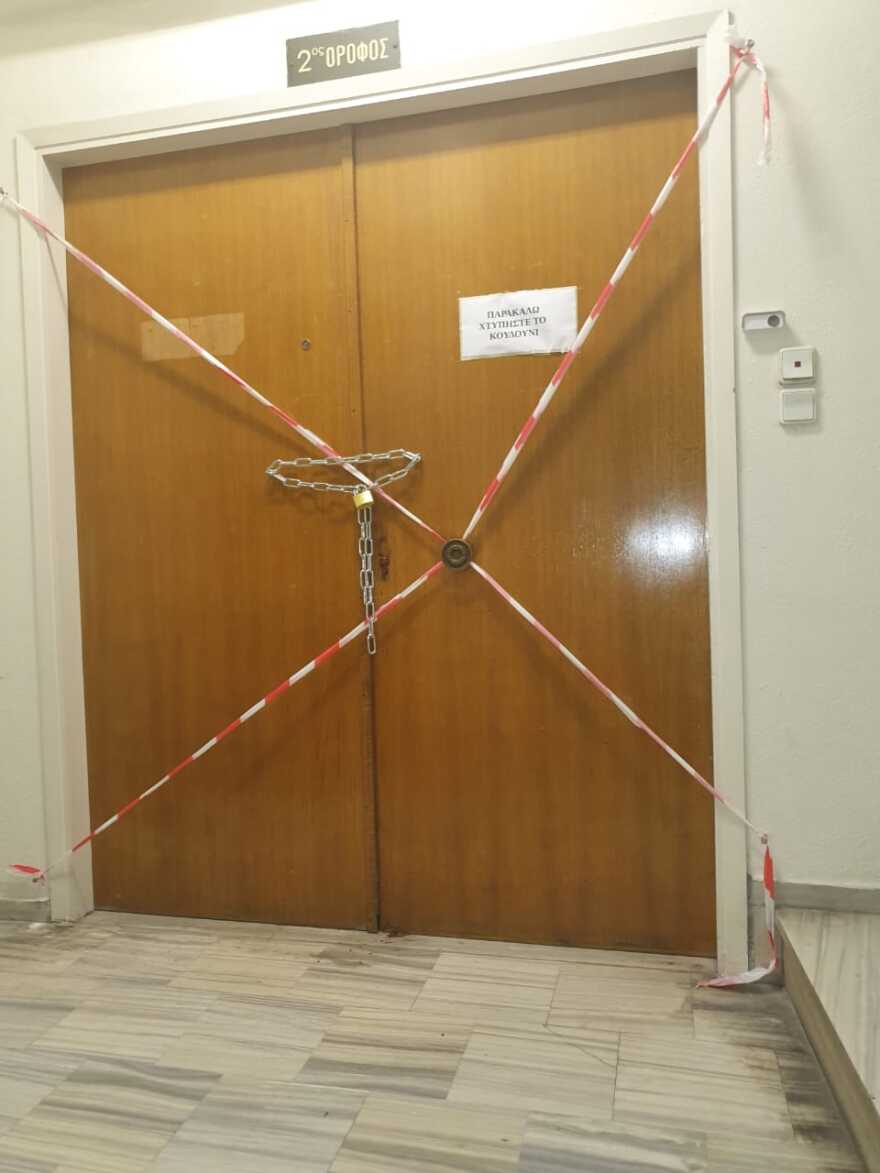 «Σφραγίστηκαν» τα γραφεία του Κασιδιάρη στον Δήμο Αθηναίων