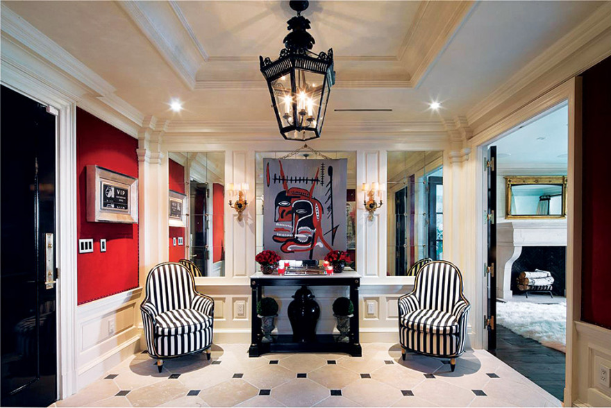 Τόμι Χίλφιγκερ: Ένας ναός σύγχρονης τέχνης στο Μανχάταν