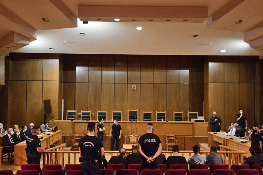 Δίκη Χρυσής Αυγής:  Σε λίγη ώρα η ιστορική απόφαση - Δείτε βίντεο