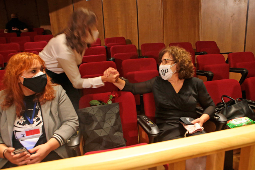 Δίκη Χρυσής Αυγής - Μάγδα Φύσσα: «Ο Παύλος τα κατάφερε... Γιε μου!»