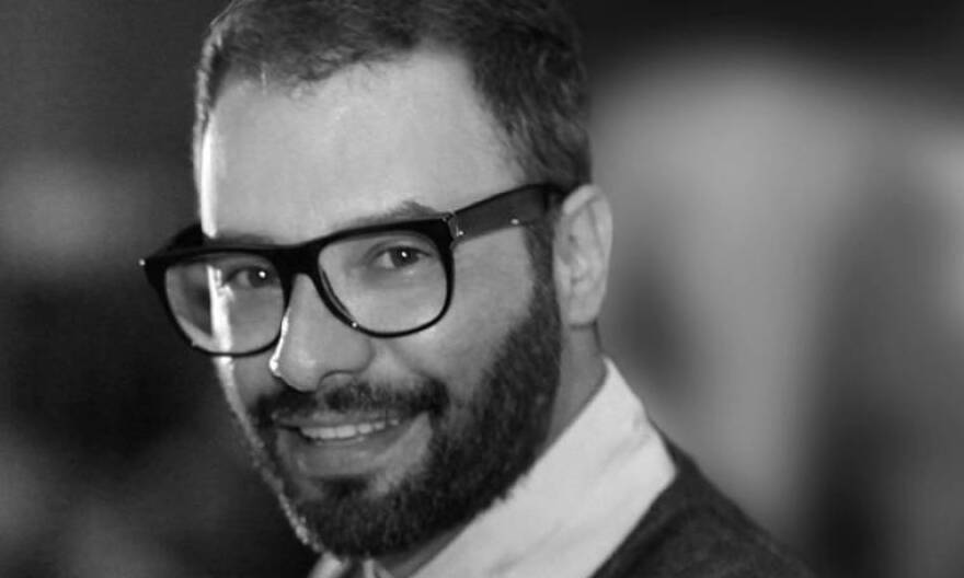 Η «μάχη» του σχεδιαστή Κωνσταντίνου Μελή: «Έχω όγκο στον εγκέφαλο περίπου δύο χρόνια»