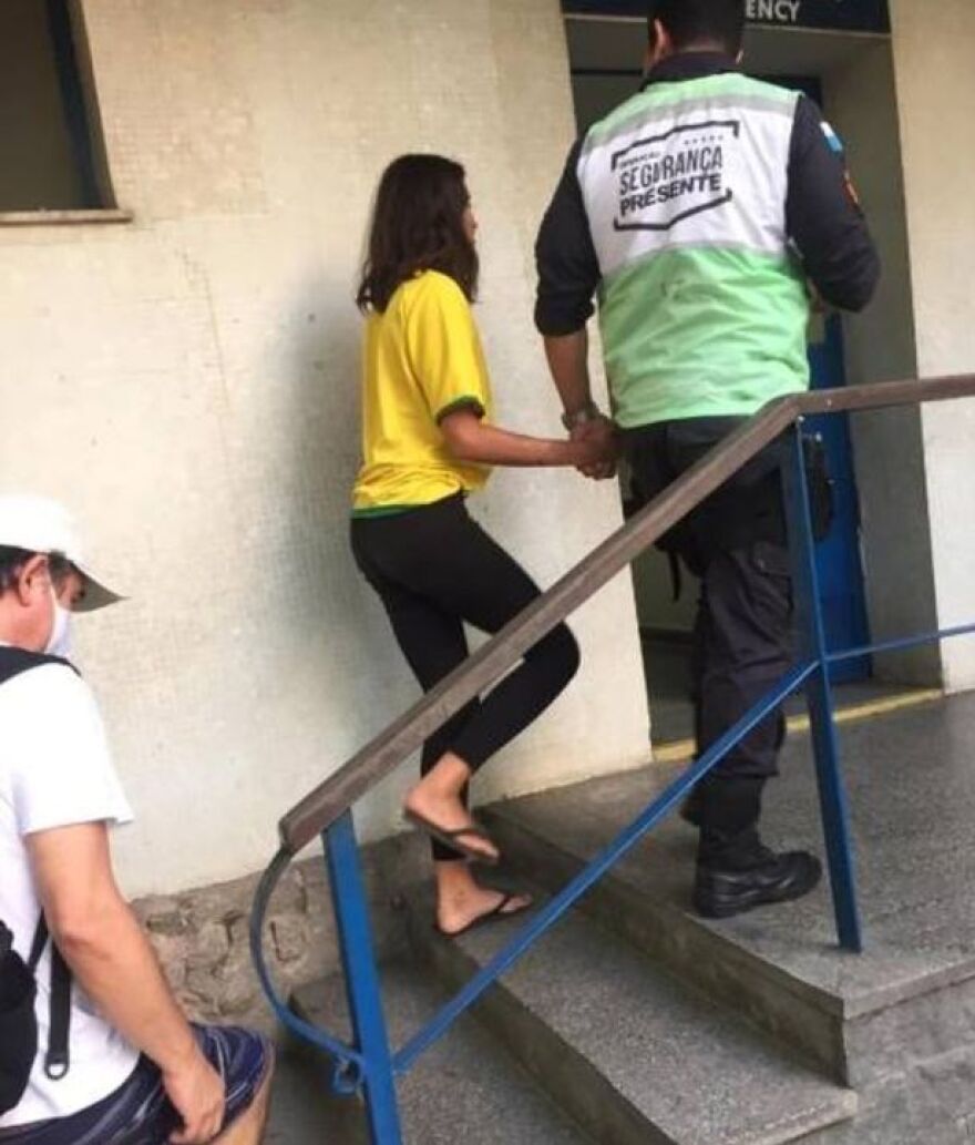 Top model εξαφανίστηκε από τη Νέα Υόρκη και βρέθηκε με αμνησία σε φαβέλα της Βραζιλίας 