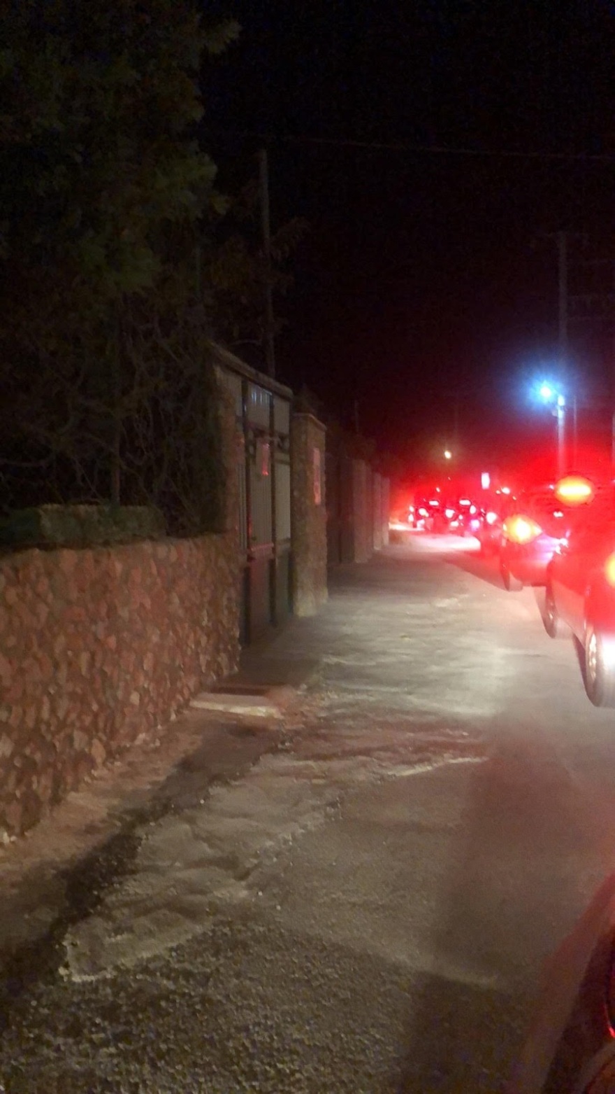 Απίστευτη ταλαιπωρία στην Αθηνών - Κορίνθου λόγω των κινητοποιήσεων των Ρομά 