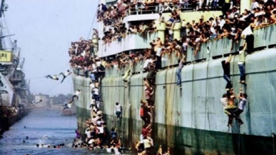 Αλβανία 1997:Η εξέγερση των πυραμίδων, η σύγκρουση βορρά-νότου και η λεηλασία των αποθηκών του Στρατού