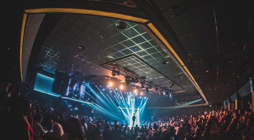 Κέντρο διασκέδασης ή μουσική σκηνή; Χωρίς νομικό διαχωρισμό δεν μπορούν να αρχίσουν... τα όργανα