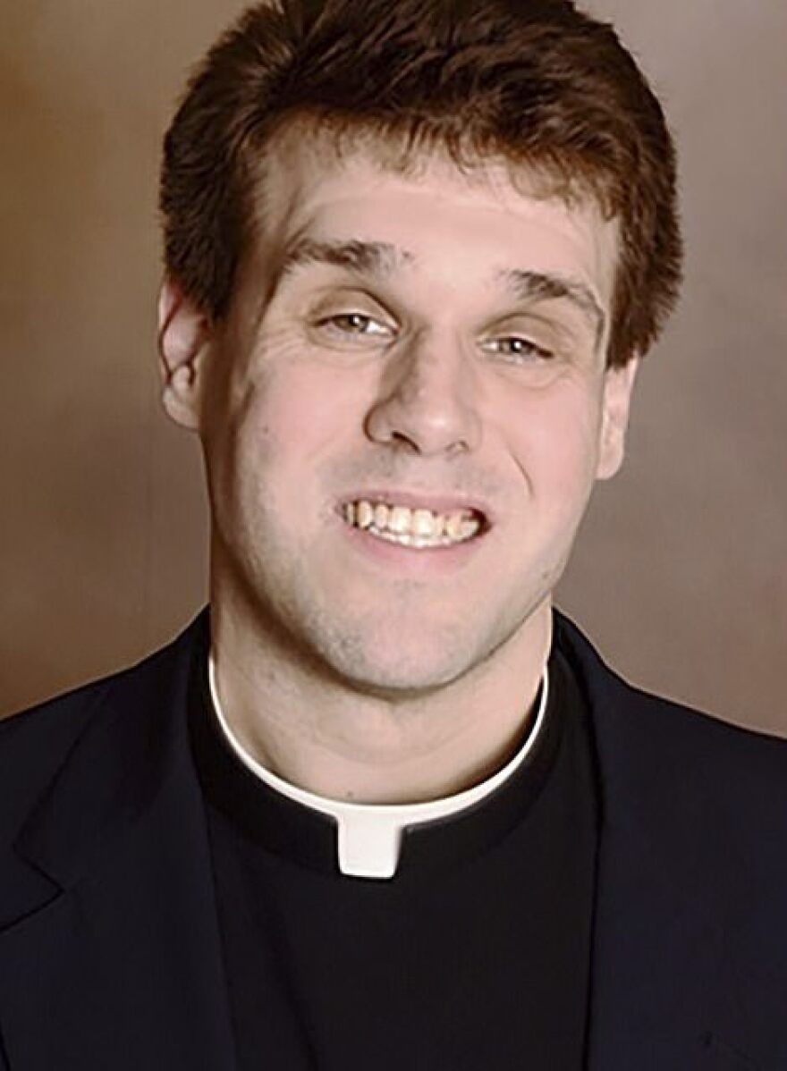 «Έχω εφιάλτες» λέει η μία από τις δύο «αφέντρες» που συνελήφθησαν να γυρίζουν πορνό με ιερέα σε ναό