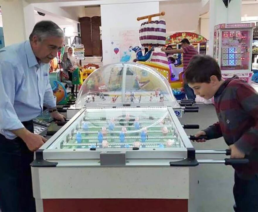 Στις κάλπες σήμερα οι Τουρκοκύπριοι - Τα δεδομένα για Ακιντζί και Τατάρ