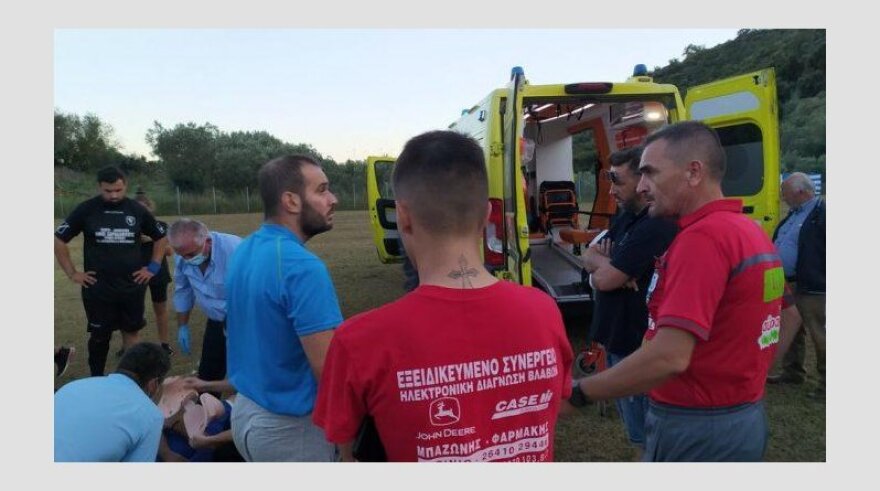 «Πάγωσαν» οι θεατές σε τοπικό στην Αιτωλοακαρνανία: Παίκτης κατέρρευσε στο γήπεδο