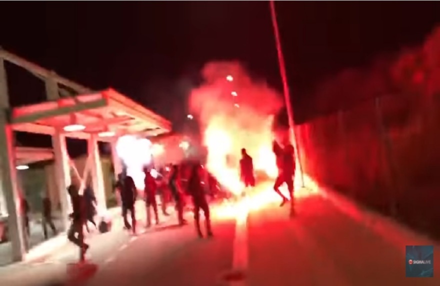 Κύπρος: Επεισόδια στο οδόφραγμα της Δερύνειας (βίντεο)