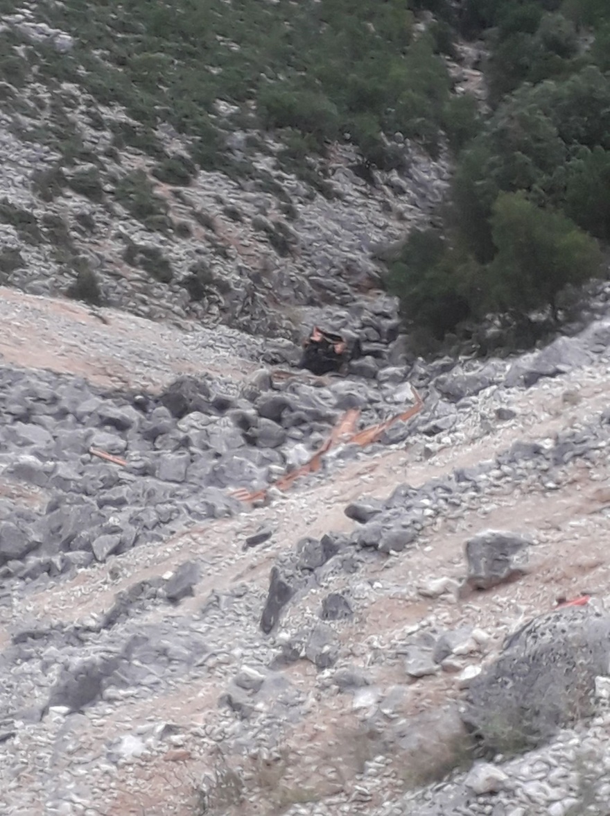 Τραγωδία στο Αγρίνιο: Δύο νεκροί από πτώση τρακτέρ σε χαράδρα (Φωτογραφίες)