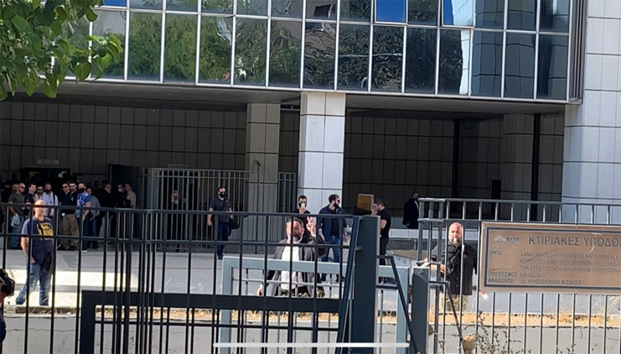 Δίκη ΧΑ - Αμετανόητος ο Λαγός: Θα τους κάνω να μην ξέρουν από πού θα φύγουν