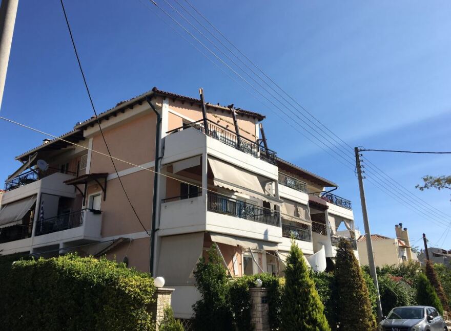 Κακοκαιρία στο Νέο Ηράκλειο: Τρεις τραυματίες και μεγάλες καταστροφές - Δείτε βίντεο