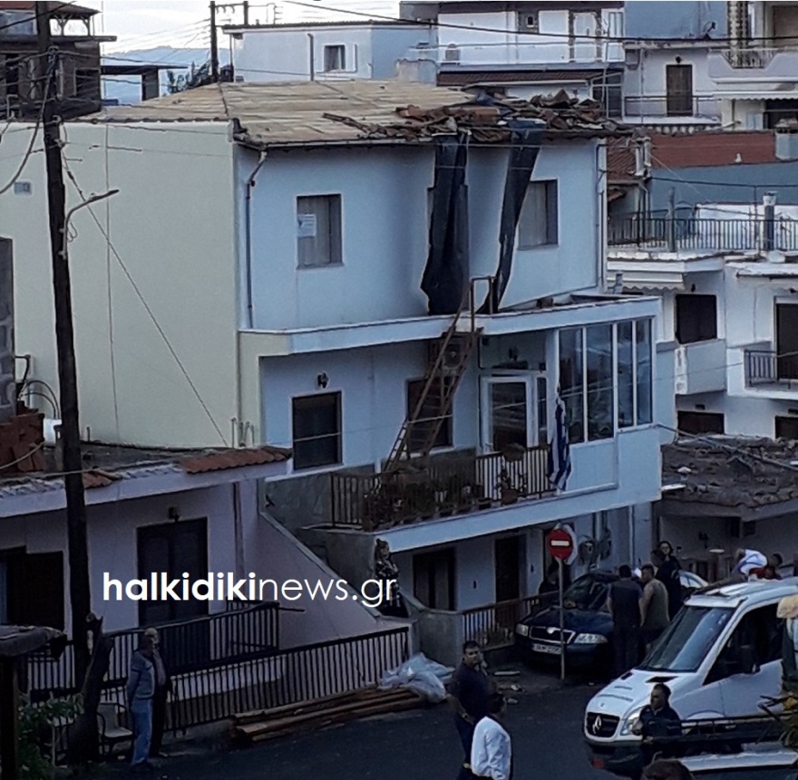 Χαλκιδική: Καταστροφές από ανεμοστρόβιλο στον Νέο Μαρμαρά 