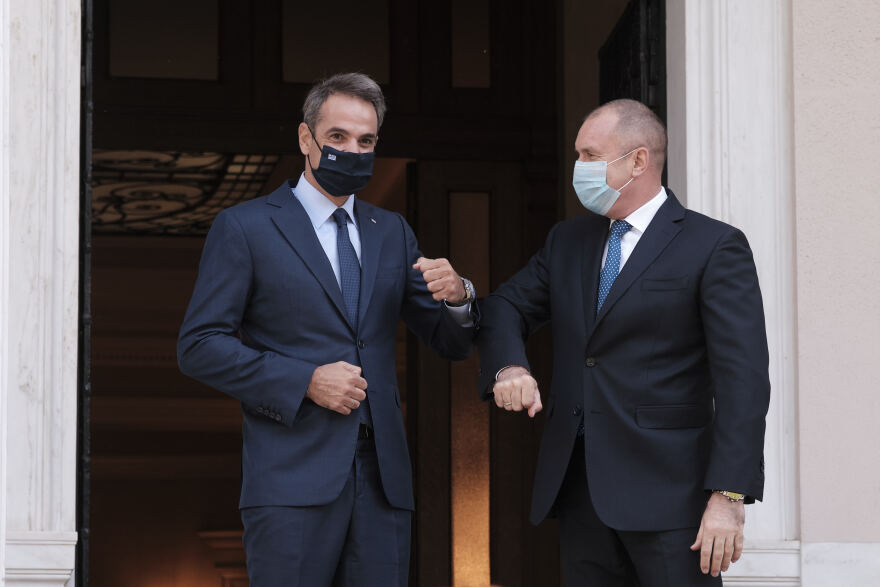 Ο Μητσοτάκης παρουσίασε τις προκλητικές ενέργειες της Τουρκίας στον πρόεδρο της Βουλγαρίας