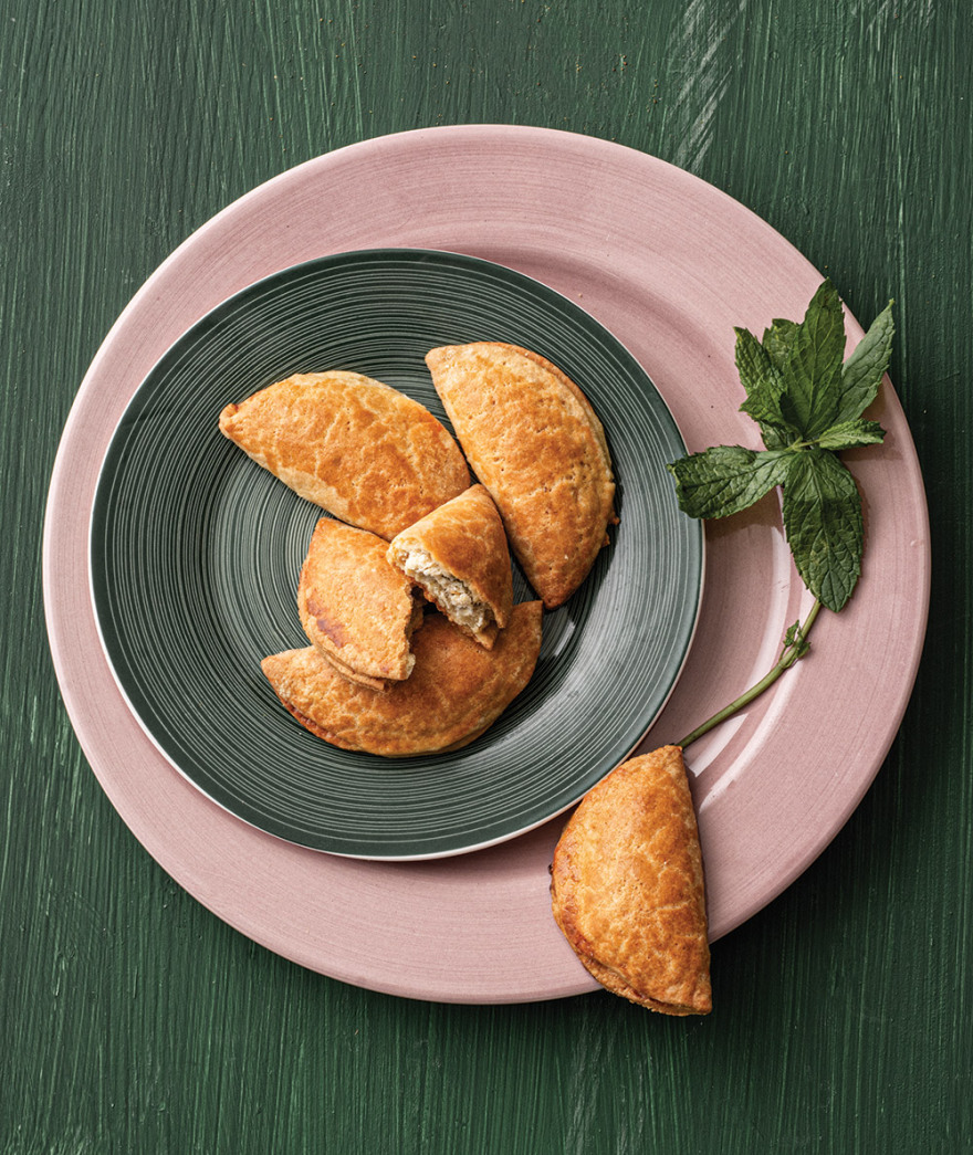 Συνταγή: Πεντανόστιμα μπουρεκάκια µε µελιτζάνα