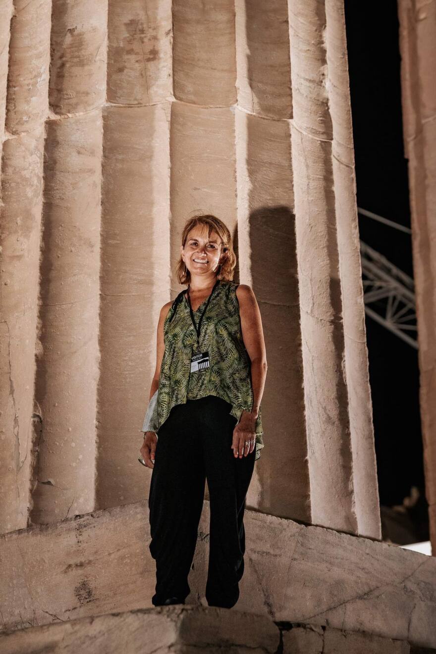 Η βραβευμένη Ελευθερία Ντεκώ επί τω έργω: Αποκλειστικές φωτογραφίες 