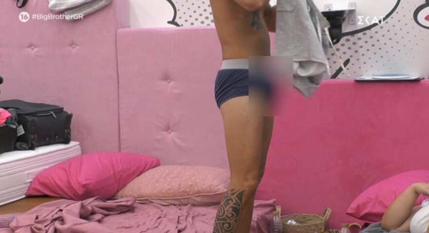 Big Brother: Η Αφροδίτη χαρίζει πικάντικες στιγμές στο κοινό και τον Δημήτρη - Φωτογραφίες