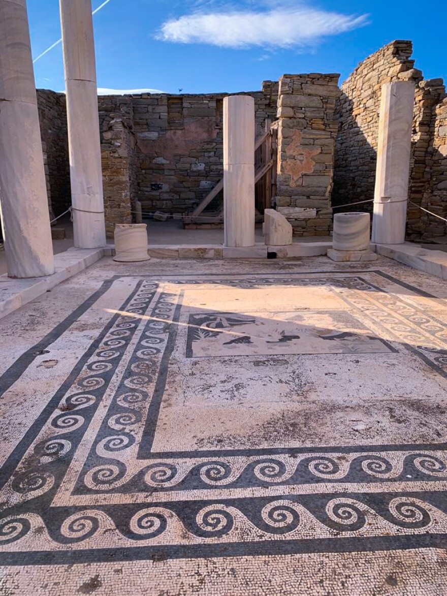 «My Greece»: Η Δέσποινα Βανδή ταξιδεύει με τον Μάκη Τσέλιο στη Μύκονο