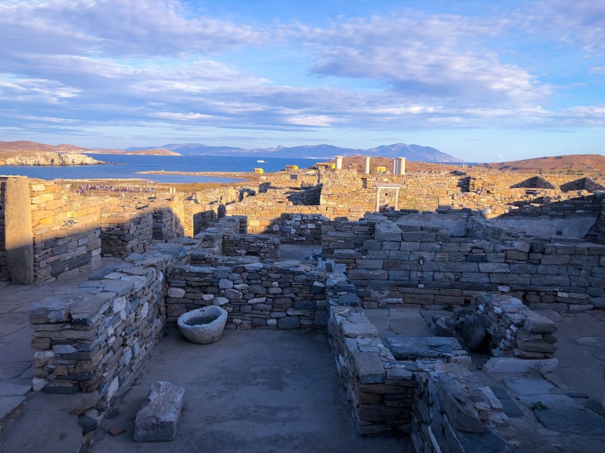 «My Greece»: Η Δέσποινα Βανδή ταξιδεύει με τον Μάκη Τσέλιο στη Μύκονο