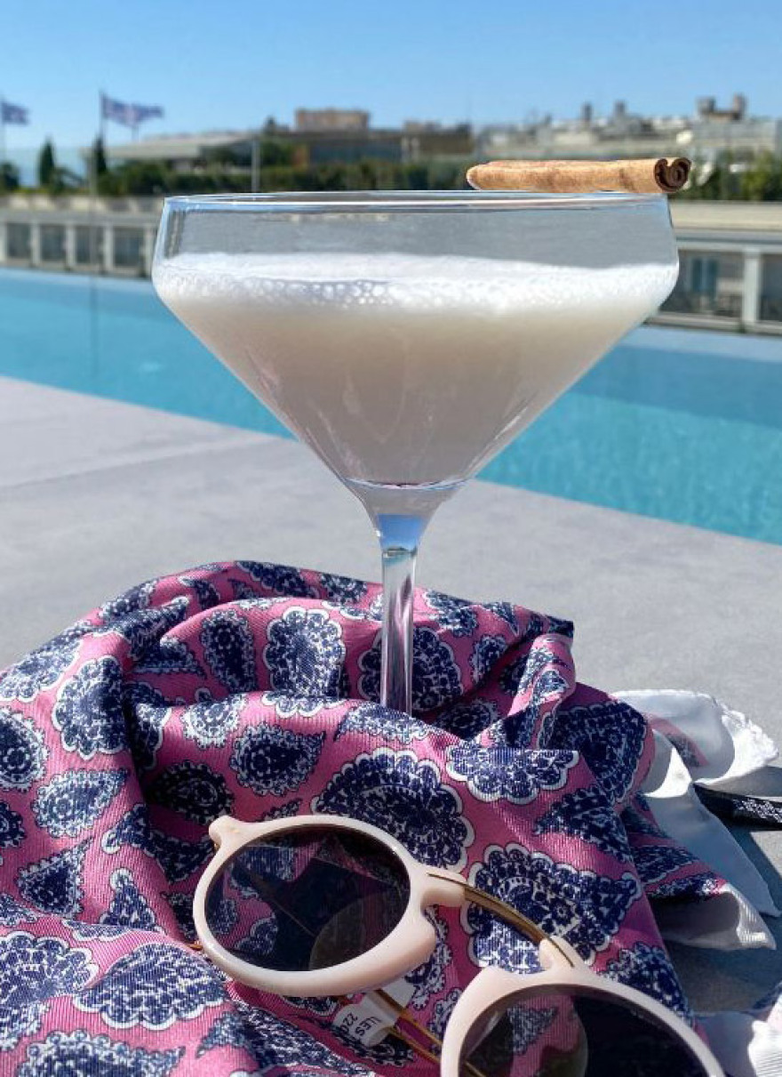 Καμπάνια ευαισθητοποίησης για τον καρκίνο του μαστού απο το Athens Capital Hotel-MGallery Collection