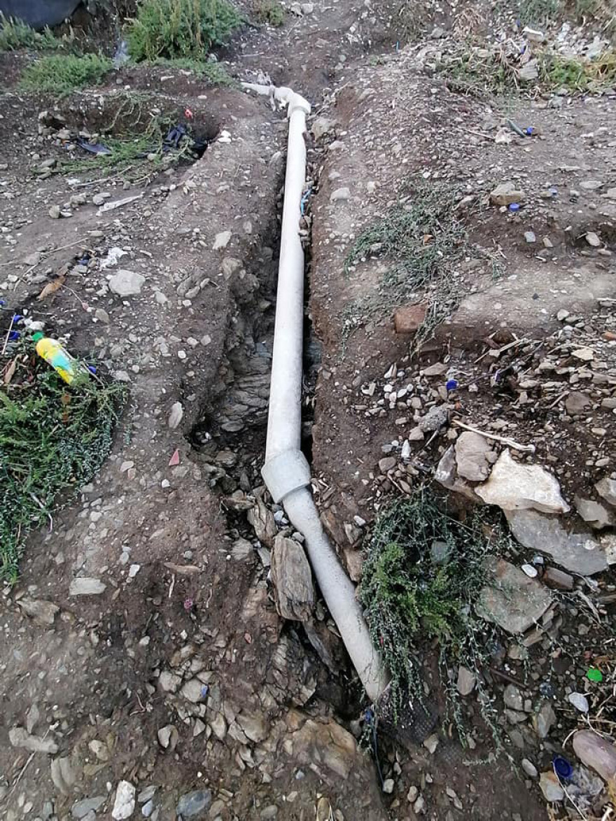 Μόρια: Τόνοι σκουπιδιών παραμένουν στο κατεστραμμένο ΚΥΤ - Δείτε φωτογραφίες