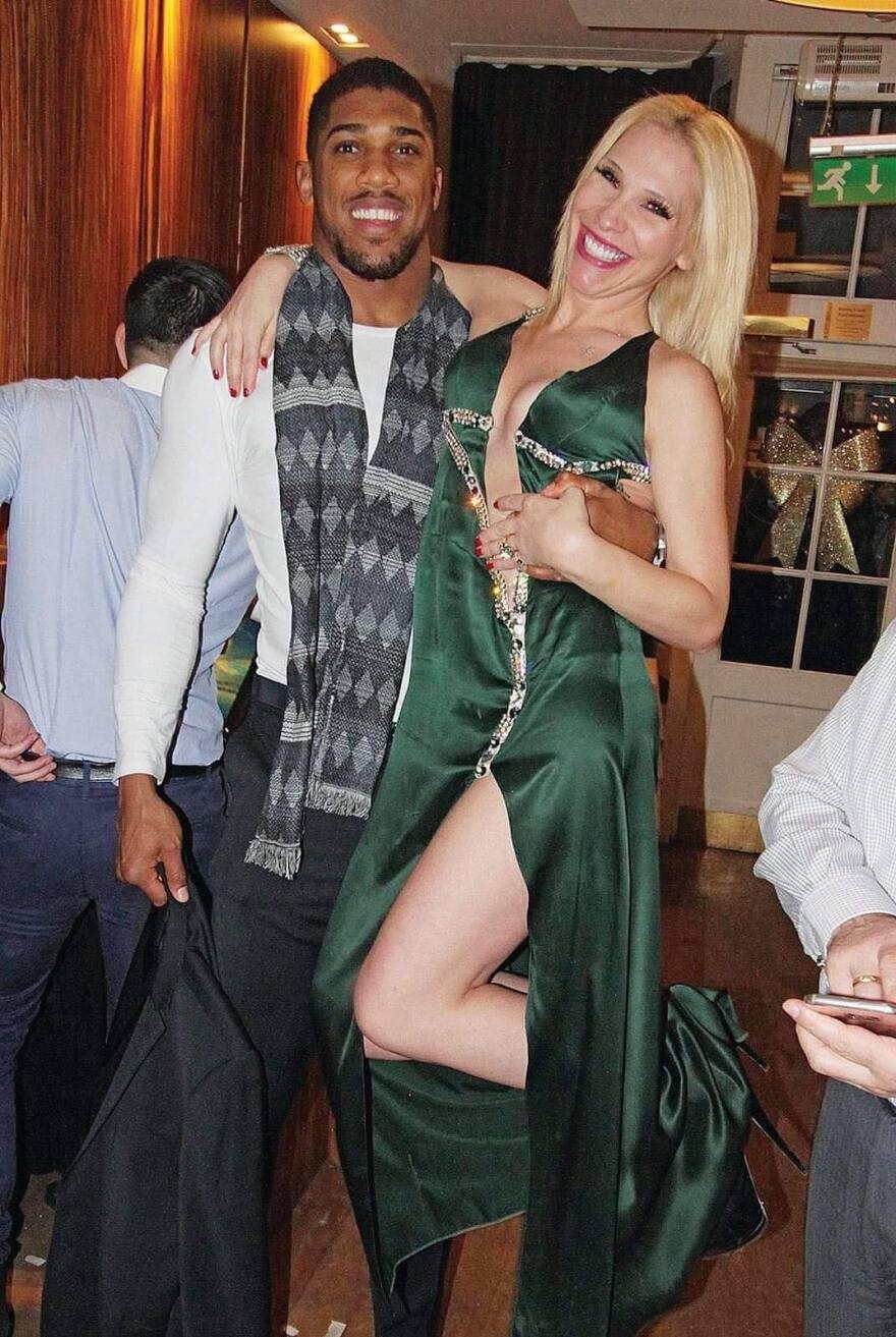 Αγγελική Δάρρα: Ξέφρενα ξενύχτια με κροίσους στο Λονδίνο 