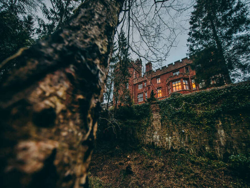 Ξενοδοχεία xωρίς ρεσεψιόν, λόγω Covid-19 - «Halloween» κρατήσεις για τους Βρετανούς στα πιο spooky μέρη