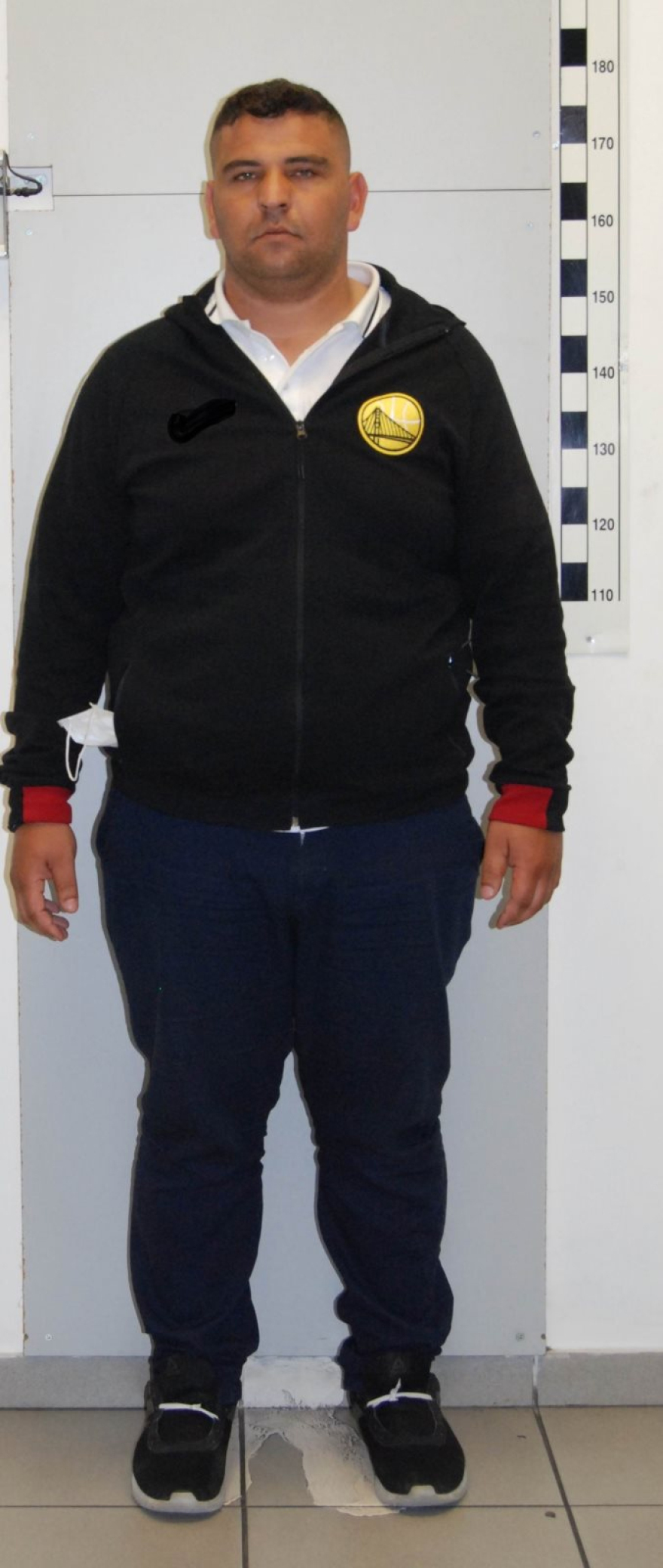 Κλέφτες «σήκωναν» χρήματα και κοσμήματα αφού έκαναν τους ενοικιαστές - Δείτε τις φωτογραφίες τους