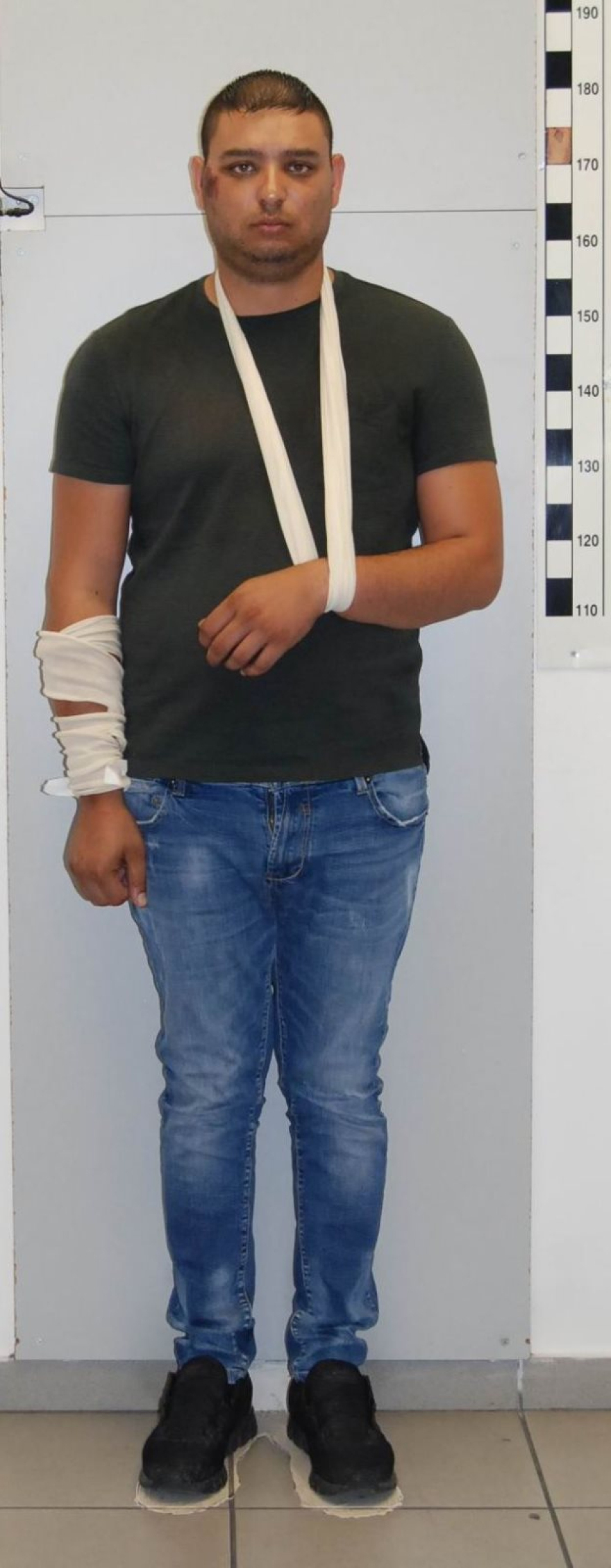 Κλέφτες «σήκωναν» χρήματα και κοσμήματα αφού έκαναν τους ενοικιαστές - Δείτε τις φωτογραφίες τους