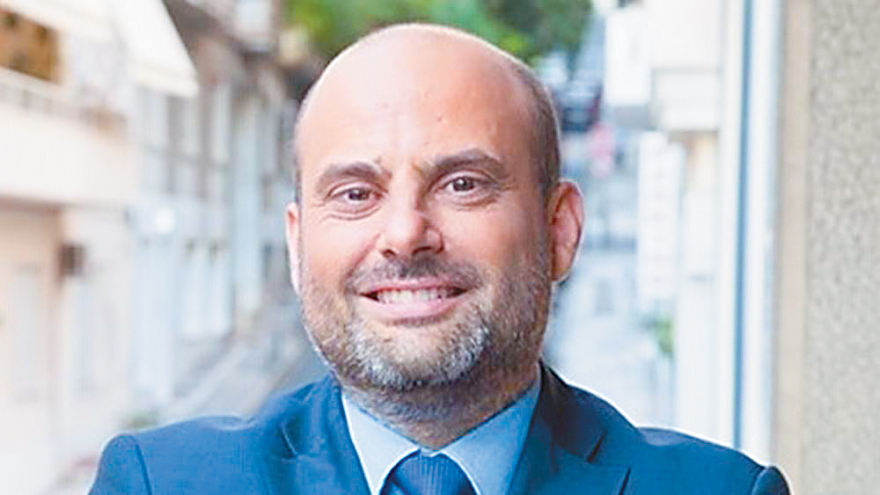 ΜΚΟ: Μπίζνες εκατομμυρίων από ύποπτες ΜΚΟ