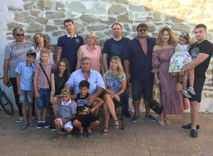 Βαλέριος Ασλανίδης: Ο πρώτος Έλληνας που έκανε το εμβόλιο για τον κορωνοϊό και φτιάχνει το Chardonnay του Πόντου