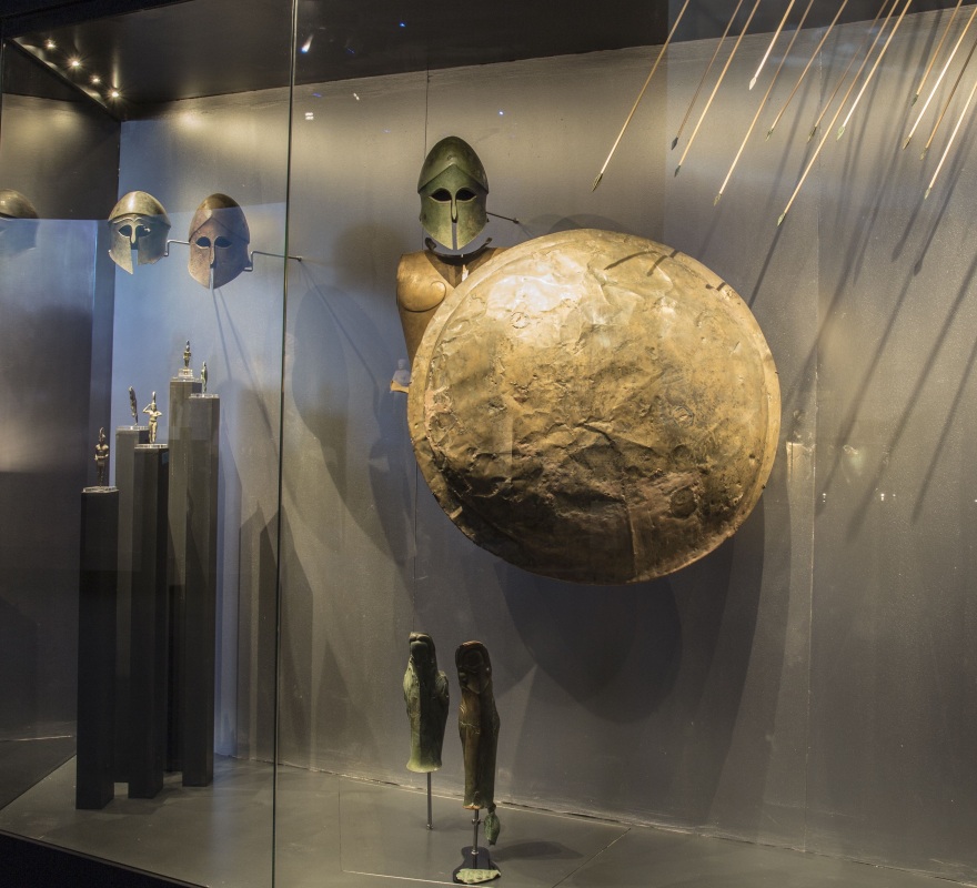 «Οι Μεγάλες Νίκες. Στα όρια του Μύθου και της Ιστορίας»: Τα ήσυχα εγκαίνια της έκθεσης για τους ηχηρούς Περσικούς Πολέμους