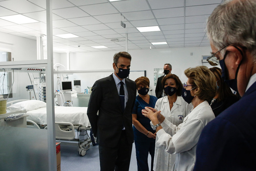 Μητσοτάκης: «Δέσμευση της κυβέρνησης να αυξηθούν οι ΜΕΘ»