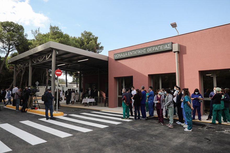 Μητσοτάκης: «Δέσμευση της κυβέρνησης να αυξηθούν οι ΜΕΘ»