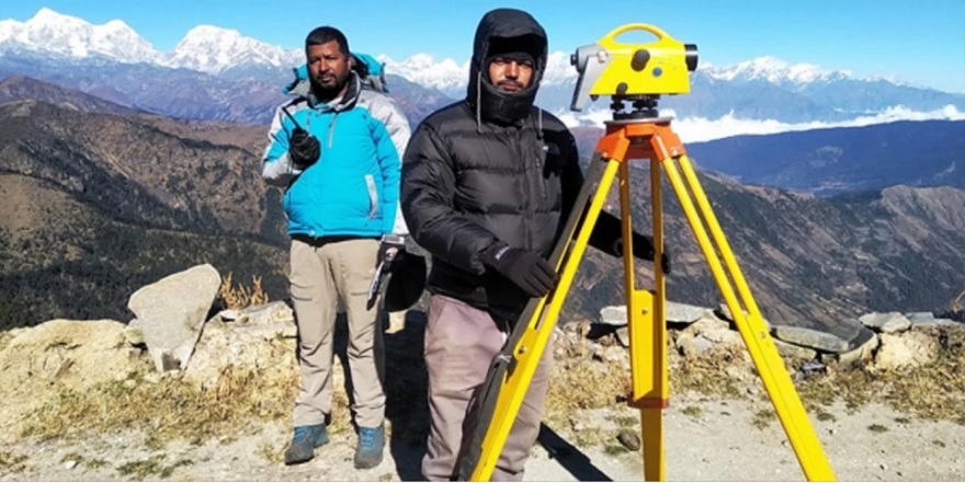 Έβερεστ: Ξόδεψαν 1,3 εκατ. δολάρια για να ξαναμετρήσουν το ύψος του