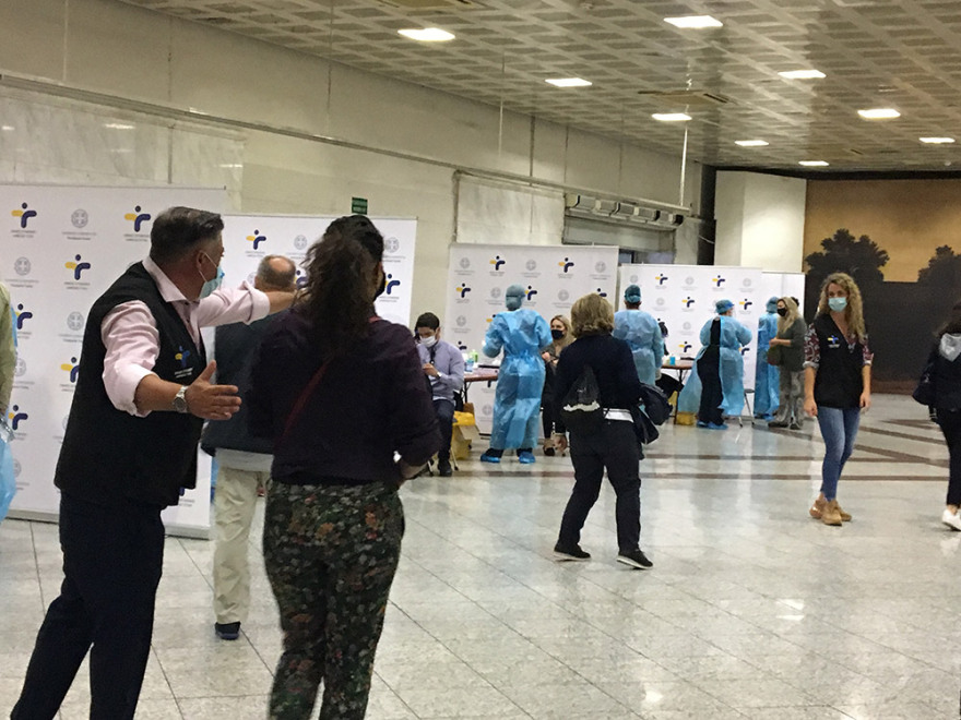 Κορωνοϊός: Δωρεάν rapid test στο Σύνταγμα - Παρόντες Κικίλιας και Αρκουμανέας