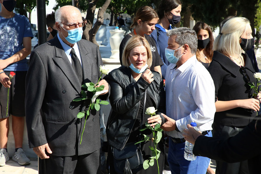 Κώστας Μπατής: Συγκίνηση στο τελευταίο αντίο