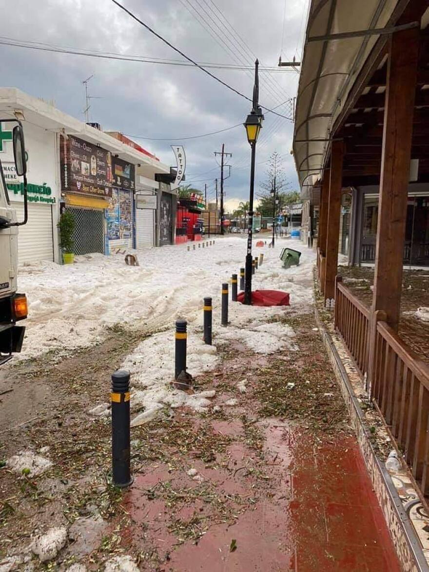 Καιρός: Το χαλάζι «σκέπασε» και τη Σητεία - Ζημιές σε καλλιέργειες - Δείτε φωτογραφίες