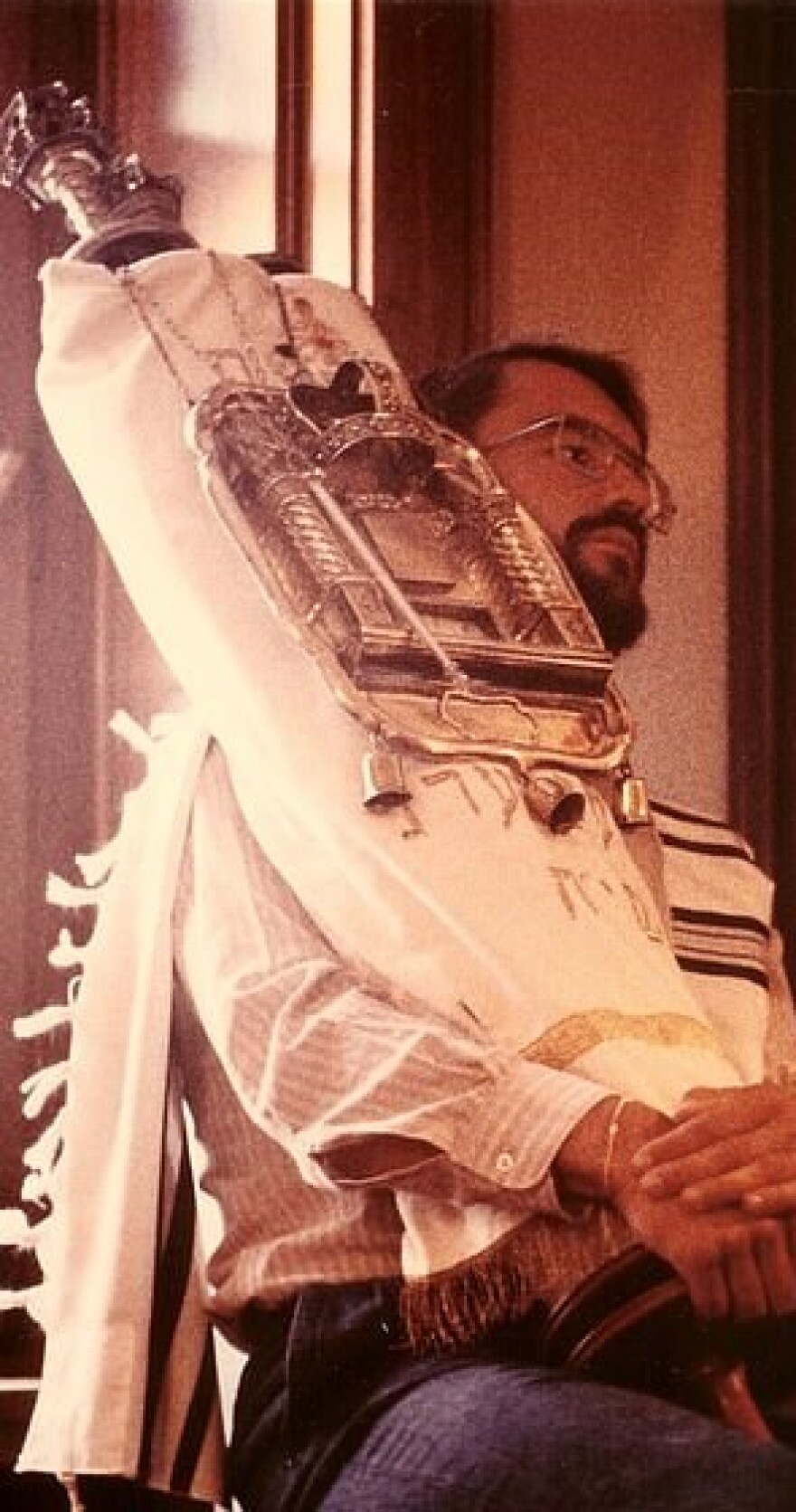 Η συγκλονιστική ιστορία του Μπερντ Βολσλέγκερ: Ο γιος του βασανιστή του Άουσβιτς που έγινε Εβραίος 